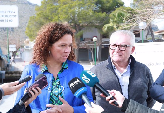 La presidenta del Consell de Mallorca, Catalina Cladera, en declaraciones a los medios.