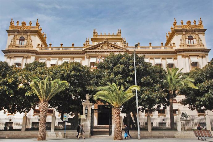 Archivo - Fachada del Palacio Provincial de Alicante