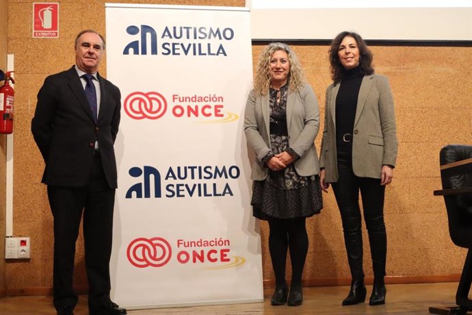 Participantes de la jornada para favorecer la inserción laboral de colectivos vulnerables.