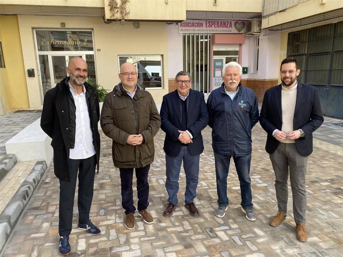 Han visitado el lugar el alcalde, Antonio Moreno Ferrer; el senador y concejal de Derechos Sociales e Igualdad, Víctor González: el primer teniente de alcalde, Jesús Pérez Atencia; y el concejal de Infraestructuras, Juan García.
