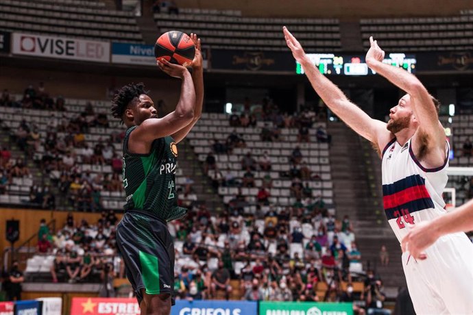 Archivo - Andres Feliz of Club Joventut Badalona in action during the ACB Liga Endesa  match between Club Joventut Badalona and Saski Baskonia at Palau Olimpic de Badalona on September 26, 2021 in Badalona, Barcelona, Spain.