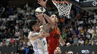 El Real Madrid pasa con apuros y 'sin triple' ante un combativo Valencia Basket