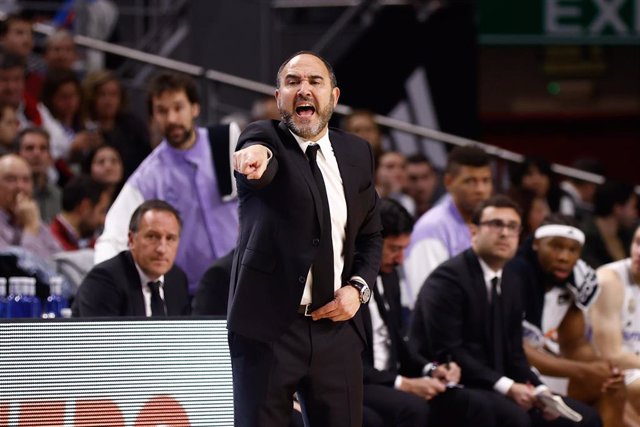 Chus Mateo, head coach of Real Madrid, gestures during the spanish league, Liga ACB Endesa, basketball match played between Real Madrid and Lenovo Tenerife at Wizink Center pavilion on February 05, 2023, in Madrid, Spain.