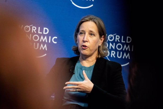 Archivo - HANDOUT - 24 May 2022, Switzerland, Davos: Susan Wojcicki, Chief Executive Officer of YouTube, speaks at a discussion panel  at the World Economic Forum Annual Meeting in Davos-Klosters. Photo: Mattias Nutt/World Economic Forum/dpa - ATTENTION