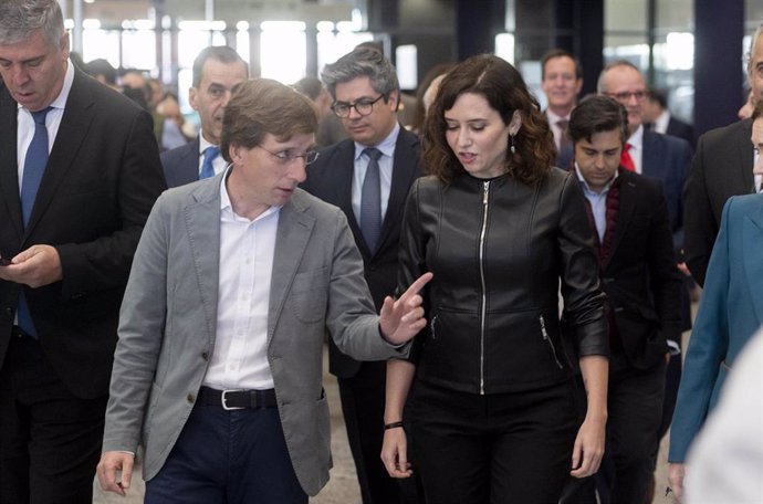 La presidenta de la Comunidad de Madrid, Isabel Díaz Ayuso, y el alcalde de Madrid, José Luis Martínez-Almeida,