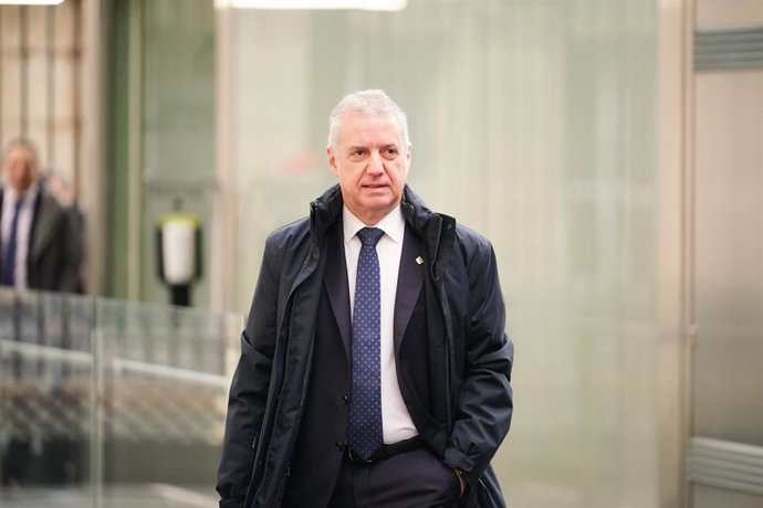 Archivo - El lehendakari, Iñigo Urkullu, a su llegada al Parlamento Vasco