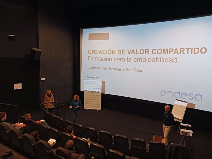 Presentación del curso de Prevención de Riesgos Laborales organizado por Endesa y el Ayuntamiento de Marratxí