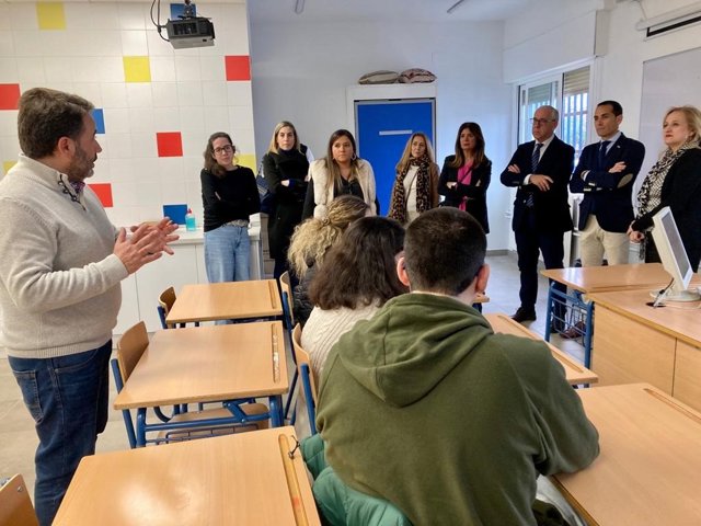 Visita al IES Himilce.