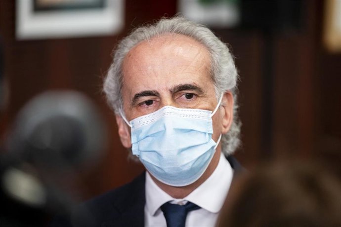 El consejero de Sanidad, Enrique Ruiz Escudero