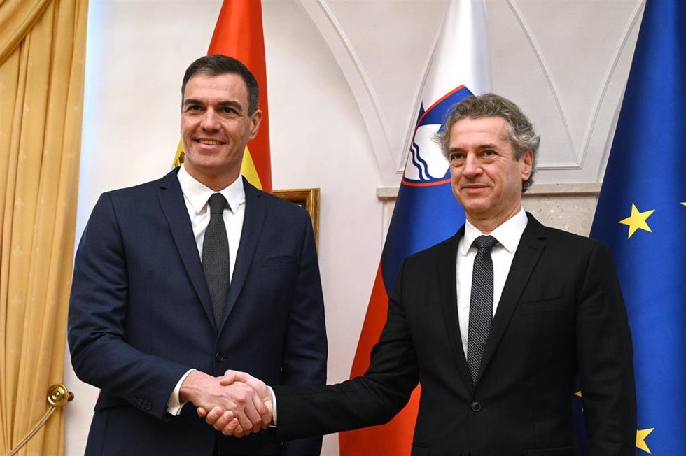 El presidente del Gobierno, Pedro Sánchez, y el primer ministro de Eslovenia, Robert Golob