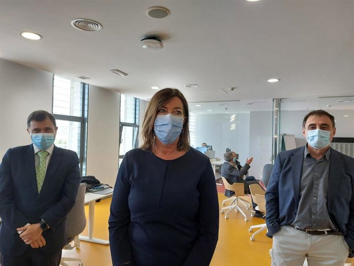 (I-D) El Secretario General De Salud Digital, Información E Innovación Del Sistema Nacional De Salud, Juan Fernando Muñoz; La Consellera De Salud Y Consumo, Patricia Gómez, Y El Director General Del Ibsalut, Manuel Palomino