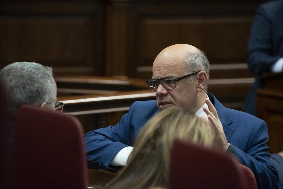 Archivo - El diputado y portavoz del Grupo Nacionalista Canario, José Miguel Barragán