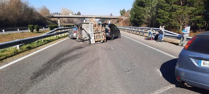 Accidente en la A-6 a su paso por Outeiro de Rei (Lugo)