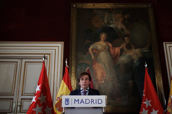 El alcalde de Madrid, José Luis Martínez-Almeida, ofrece una rueda de prensa, en la Casa de la Villa, a 17 de febrero de 2023