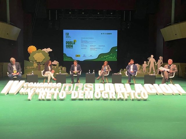 Imagen de la mesa redonda moderada por Francisco Reyes