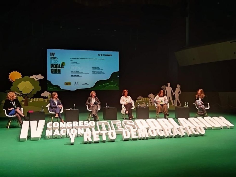 La Diputada de Políticas Transversales, Leonor Romero, en el congreso.
