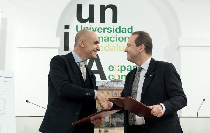 El alcalde y el rector de la UNIA