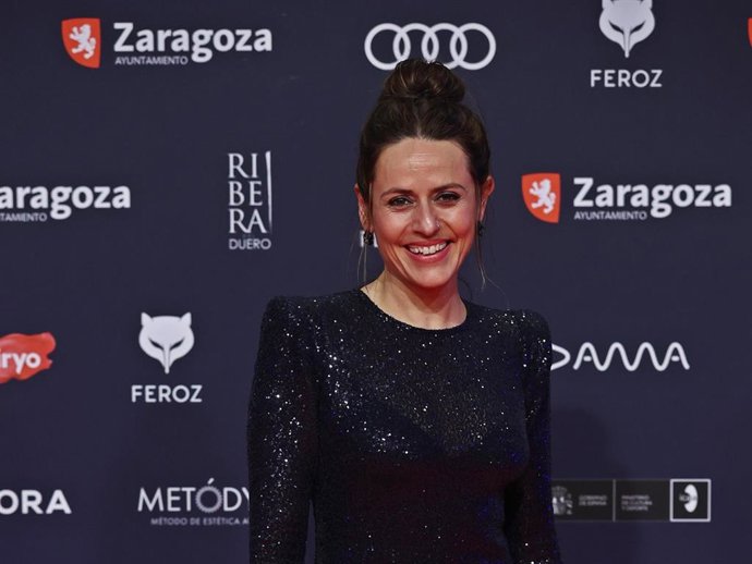 La actriz Itziar Ituño posa en la alfombra roja previa a la gala de la X edición de los Premios Feroz, en el Auditorio de Zaragoza, a 28 de enero de 2023, en Zaragoza, Aragón (España)