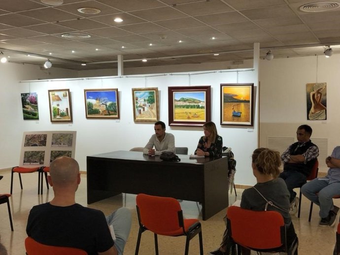 El conseller insular de Movilidad e Infraestructuras, Ivan Sevillano, y la directora insular de Infraestructuras, Olga Martínez.