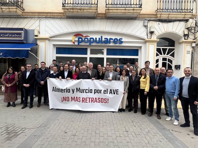 Reunión de los portavoces y concejales del PP de la Región y Almería