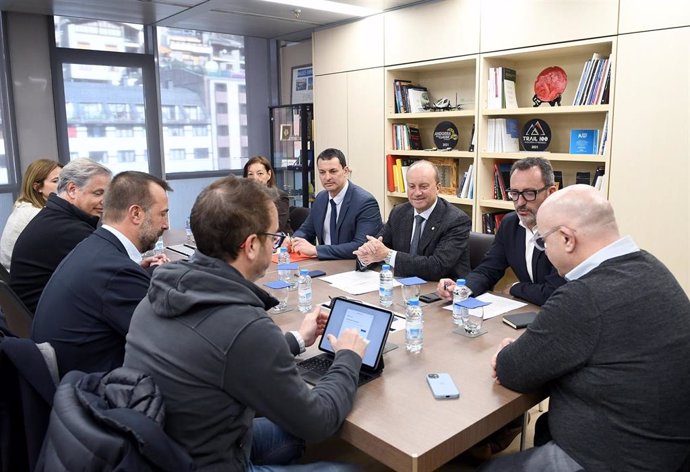 Imagen de la reunión entre miembros del Gobierno andorrano y representantes de Acoda