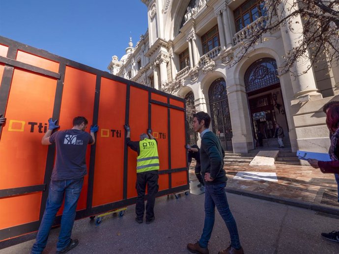 Más de 70 obras de la Colección Lladró, adquiridas por la Generalitat a la familia Lladró para incorporarse al patrimonio valenciano, han llegado ya a la Comunitat Valenciana desde Madrid.