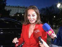 Isabel Preysler reaparece dando su beneplácito a la boda de Tamara: "Mi hija es muy feliz y eso es lo que me importa"