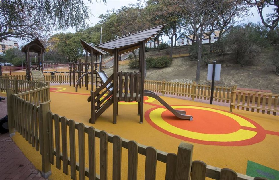Nueva zona infantil del barrio obrero