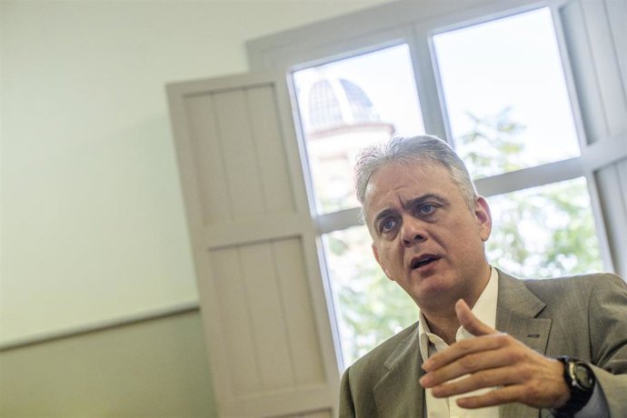 El vicepresidente segundo de la Generalitat y candidato de Podem a su Presidencia, Héctor Illueca, durante una entrevista para Europa Press, a 15 de febrero de 2023, en Valencia, Comunidad Valenciana (España). Entre 2020 y 2021, Illueca fue director de 