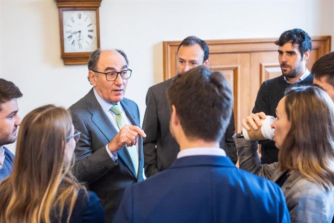 El salmantino Ignacio Galán analiza en la Universidad de Harvard la estrategia de éxito de Iberdrola