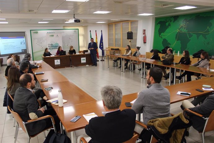 Encuentro con empresas ancla españolas del mercado multilateral organizado en Sevilla