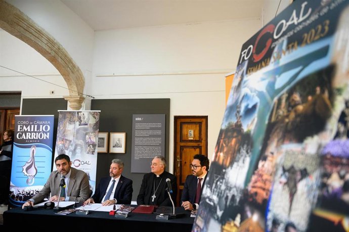 Presentación del cartel de Semana Santa de Focoal en Almería