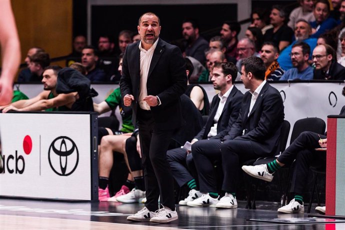 Carles Duran, Head coach of Club Joventut Badalona gestures during the ACB Copa del Rey Badalona 23 Semi Final match between Club Joventut Badalona and Lenovo Tenerife  at Palau Olimpic de Badalona on February 19, 2023 in Badalona, Barcelona, Spain.