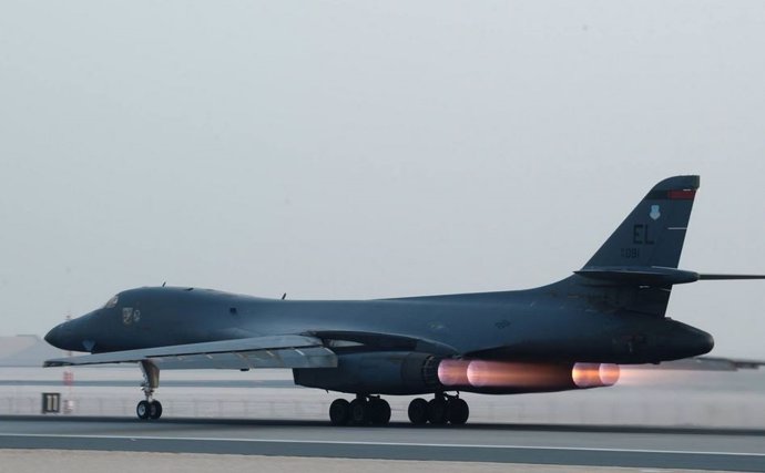 Archivo - Bombardero estadounidense B-1B en una imagen de archivo