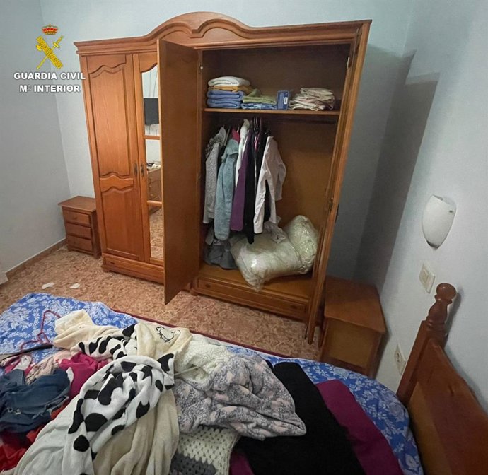 El supuesto autor se encontraba escondido en el interior delarmario de la vivienda de la víctimaen Vecindario (Gran Canaria)