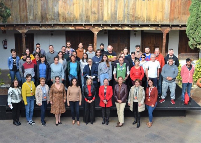 Foto de familia de algunos de los participantes del III Plan Municipal de Desarrollo Sostenible