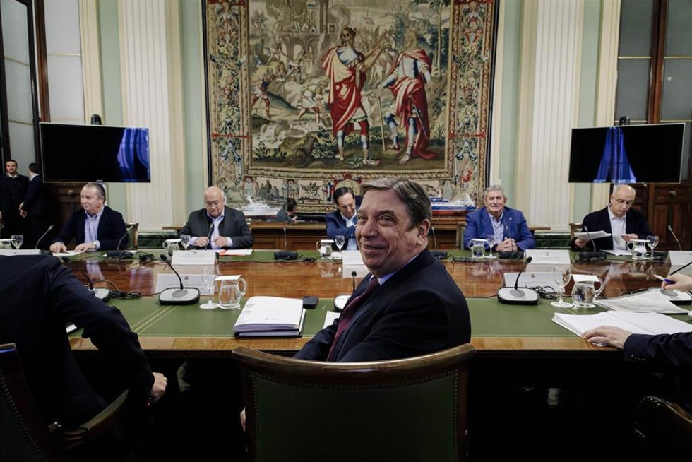 El ministro de Agricultura, Pesca y Alimentación, Luis Planas, preside la reunión del Comité Asesor Agrario, en la sede del Ministerio