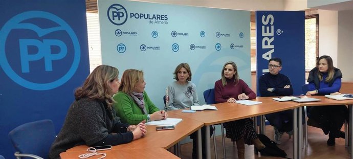 Reunión del PP de Almería con escuelas infantiles
