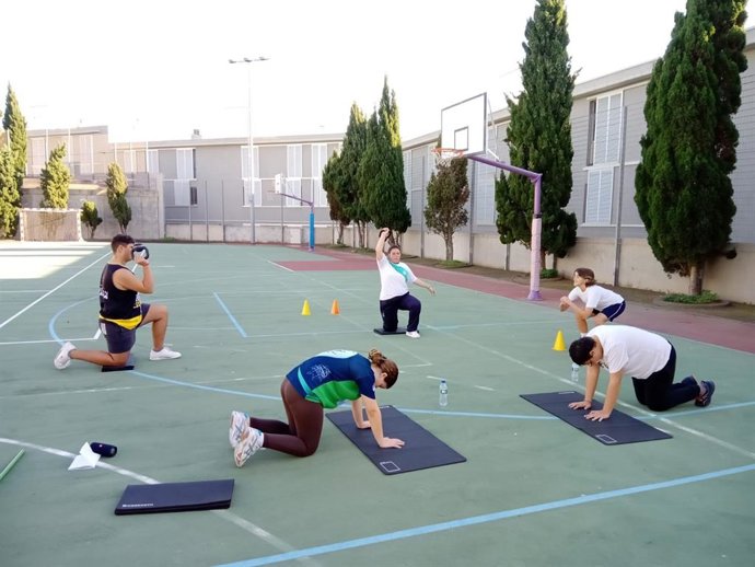 Archivo - El Cabildo de Tenerife fomenta la actividad física entre los niños de Pequeño Valiente y sus familias a través del proyecto denominado 'Valientes en forma'