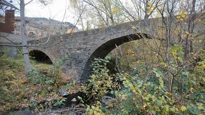 El Gobierno de La Rioja rehabilita el puente de Santa Bárbara sobre el río Cidacos en Enciso