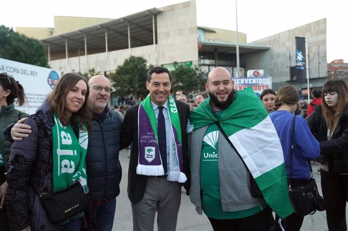 Moreno asiste a la final de Copa de Rey de baloncesto entre el Unicaja y el Tenerife