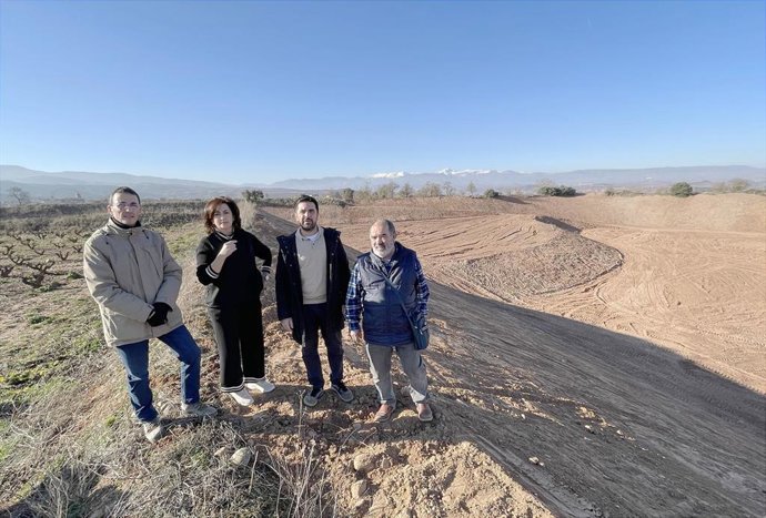 Terminan los trabajos de limpieza y empieza la repoblación con plantas de la cantera Uceda en Tricio