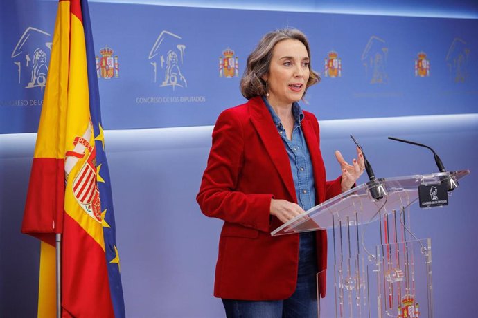 La portavoz del PP en el Congreso, Cuca Gamarra, durante una rueda de prensa posterior a la reunión de la Junta de Portavoces, en el Congreso de los Diputados, a 7 de febrero de 2023, en Madrid (España).