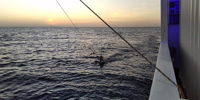 El IEO testará diferentes metodologías de muestreo de microplásticos en aguas de la costa gallega.