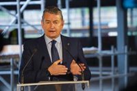 Sanz: Andalucía "no va a privatizar la sanidad ni está en ningún proceso de privatizarla"