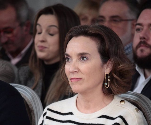 La secretaria general del Partido Popular, Cuca Gamarra, interviene en la reunión de la Junta Directiva Regional del Partido Popular de La Rioja, a 18 de febrero de 2023, en Logroño, La Rioja (España).