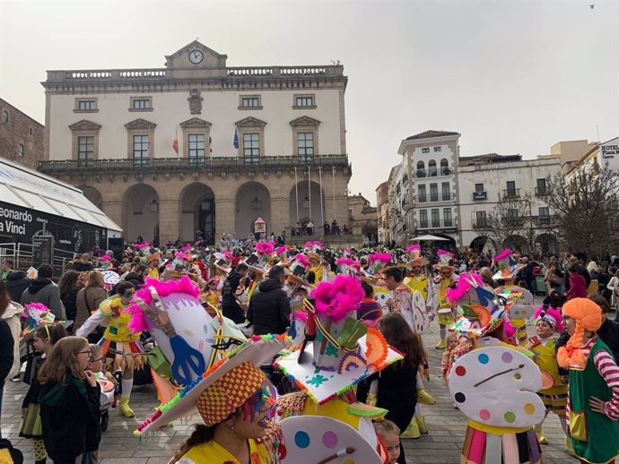 Celebración del carnaval de Cáceres en la Plaza Mayor