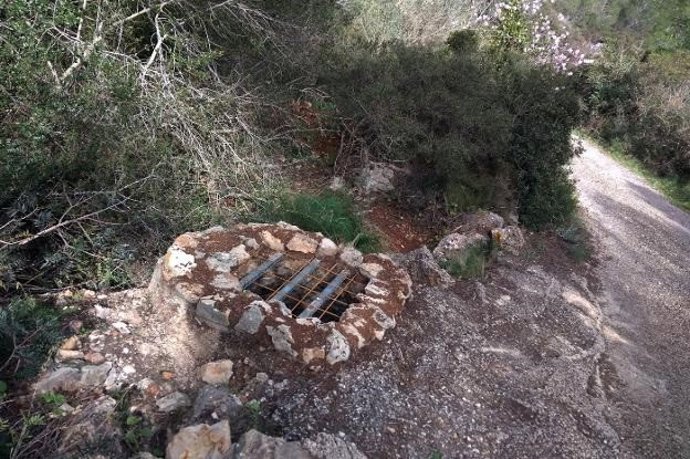 Archivo - Pozo en parcela rústica