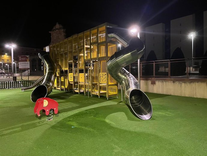 Nuevo laberinto vertical en la Plaza de la Concordia en Salamanca.