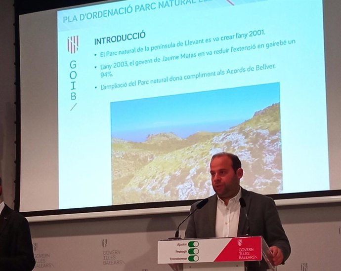 El conseller Miquel Mir, en la rueda de prensa.